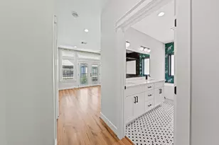 6476 T C Jester Blvd, Houston, TX 77091 - Photo 14