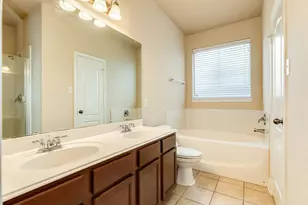 1025 Luke Dr, Alvin, TX 77511 - Photo 12