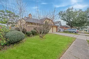 3714 Echo Grove Ln, Houston, TX 77043 - Photo 4