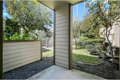 7065 N Holiday Drive, Galveston, TX 77550 - Photo 14