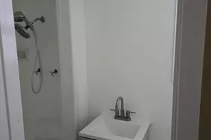 111 Bowie St, Port Lavaca, TX 77979 - Photo 10