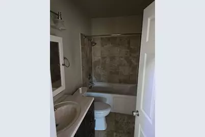 111 Bowie Street, Port Lavaca, TX 77979 - Photo 8