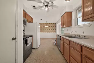 7742 Willow Mint Lane, Houston, TX 77086 - Photo 14