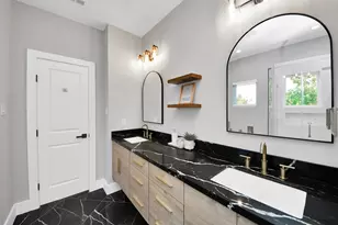 1003 E 28th St, Houston, TX 77009 - Photo 14