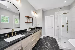 1003 E 28th St, Houston, TX 77009 - Photo 26