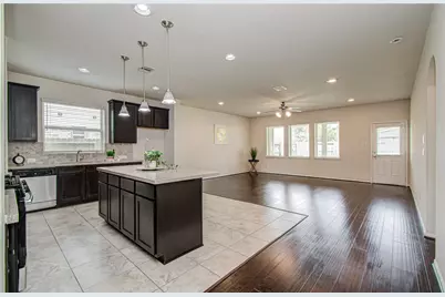 12319 Gatewood Drive, Mont Belvieu, TX 77535 - Photo 10