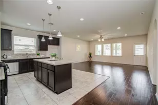 12319 Gatewood Dr, Mont Belvieu, TX 77535 - Photo 10