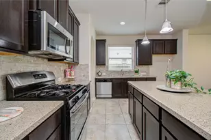 12319 Gatewood Dr, Mont Belvieu, TX 77535 - Photo 12