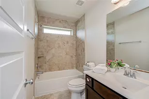 12319 Gatewood Dr, Mont Belvieu, TX 77535 - Photo 34