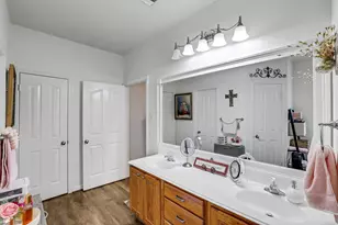 9934 Palm Dr, Mont Belvieu, TX 77523 - Photo 32