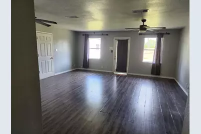 129 Mulberry Street, Lake Jackson, TX 77566 - Photo 4