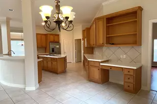 4518 N Pine Brook Way, Houston, TX 77059 - Photo 10
