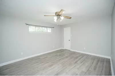 10834 Parkland Woods Drive, Sugar Land, TX 77498 - Photo 10