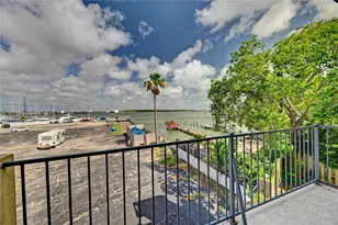 921 Marine Dr, Galveston, TX 77550 - Photo 34