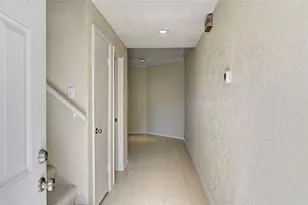 921 Marine Dr, Galveston, TX 77550 - Photo 8