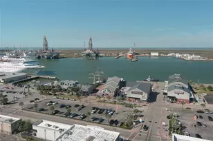921 Marine Dr, Galveston, TX 77550 - Photo 48