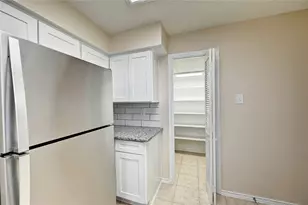 921 Marine Dr, Galveston, TX 77550 - Photo 14