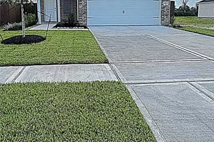 4622 Crater Run Dr, Texas City, TX 77591 - Photo 2