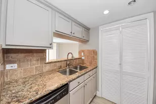 3525 Sage Rd, Houston, TX 77056 - Photo 10