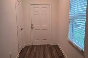 632 Craven St, Conroe, TX 77316 - Photo 2