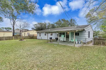 116 12th Avenue N, Texas City, TX 77590 - Photo 10