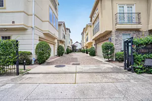 5978 Kansas St, Houston, TX 77007 - Photo 6