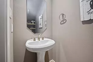 5978 Kansas St, Houston, TX 77007 - Photo 16