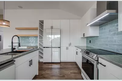 1211 W Canal, Port Bolivar, TX 77650 - Photo 16