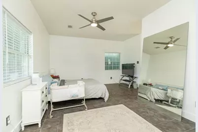 531 Dogwood Street, Houston, TX 77022 - Photo 20