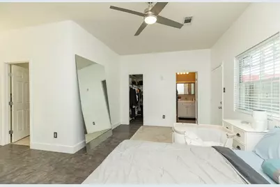 531 Dogwood Street, Houston, TX 77022 - Photo 22