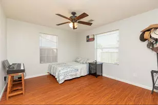 531 Dogwood St, Houston, TX 77022 - Photo 8