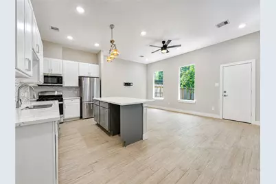4536 Sunflower Street, Houston, TX 77051 - Photo 4