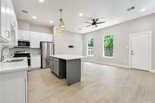 4536 Sunflower St, Houston, TX 77051 - Photo 4