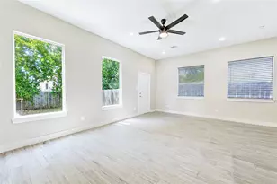 4536 Sunflower St, Houston, TX 77051 - Photo 6
