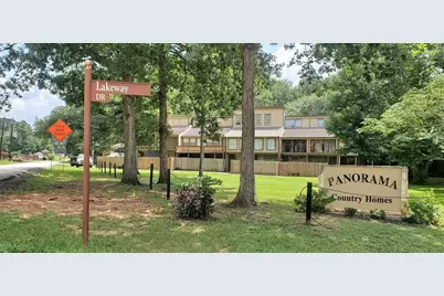 28 Lakeway Street, Conroe, TX 77304 - Photo 1