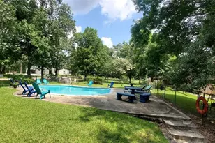 28 Lakeway St, Conroe, TX 77304 - Photo 2