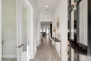 631 Sand Branch Dr, Conroe, TX 77304 - Photo 2