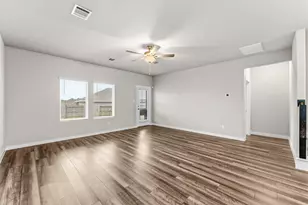 411 April Bay Dr, Conroe, TX 77316 - Photo 12
