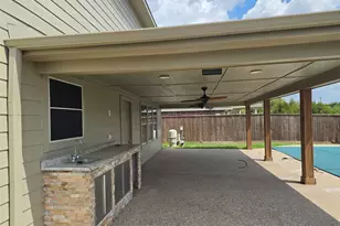11102 Great Hawk Ln, Houston, TX 77075 - Photo 2