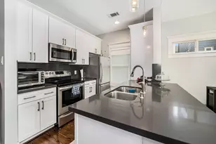 1032 Alexander St, Houston, TX 77008 - Photo 6