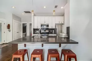 1032 Alexander St, Houston, TX 77008 - Photo 2