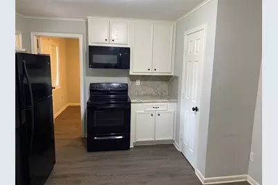 1702 19th Street, Huntsville, TX 77340 - Photo 4