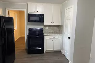 1702 19th St, Huntsville, TX 77340 - Photo 4