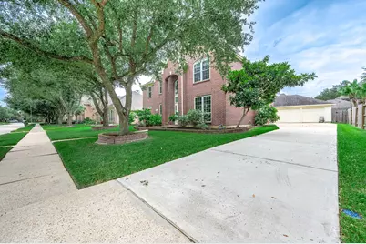 2923 Elsbury Lane, Pearland, TX 77584 - Photo 2