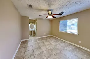 410 Buoy Rd, Houston, TX 77598 - Photo 12