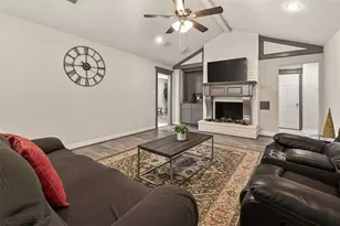 15206 Ridingwood Dr, Houston, TX 77489 - Photo 14