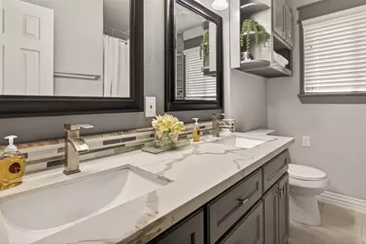 15206 Ridingwood Drive, Houston, TX 77489 - Photo 32