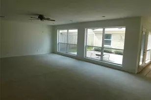 15414 Pleasant Valley Rd, Houston, TX 77062 - Photo 4