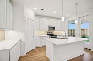 29307 Meadowcreek Hl Dr, Waller, TX 77484 - Photo 4