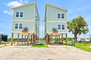 432 Private Rd 670, Matagorda, TX 77457 - Photo 4